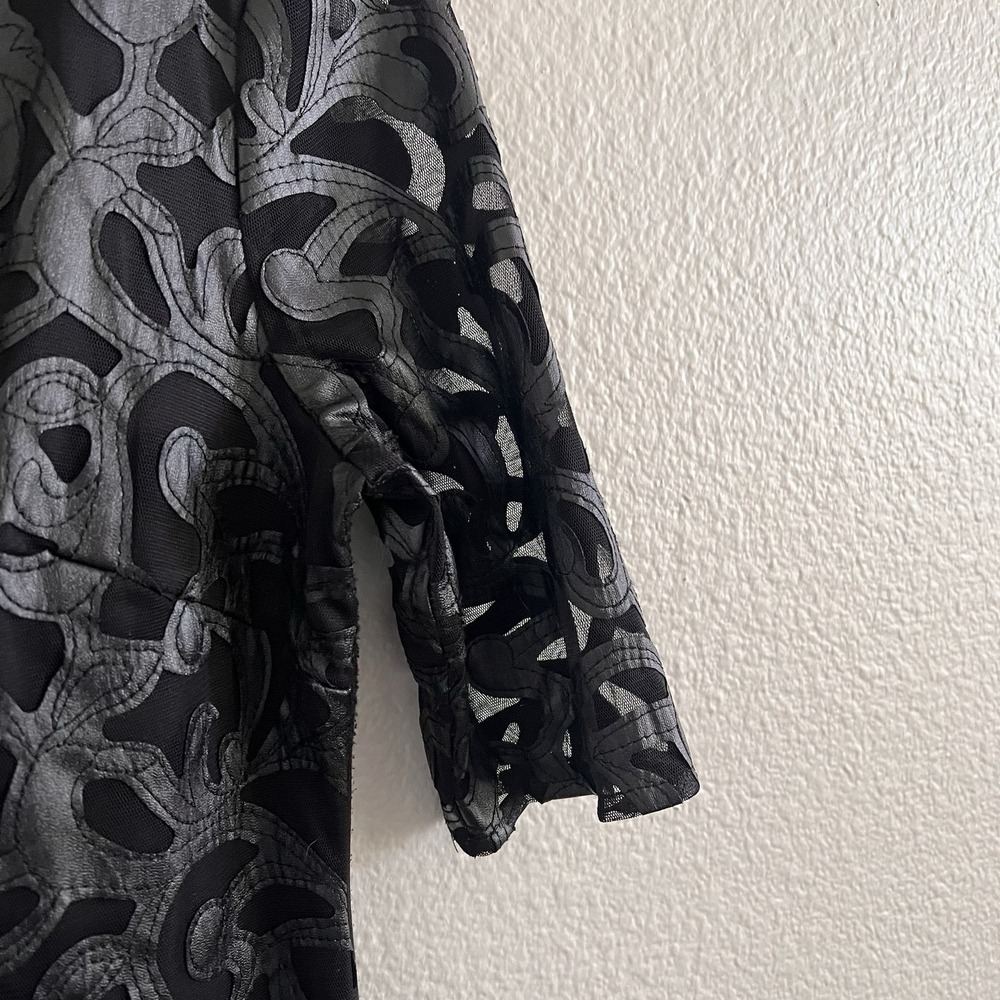 Sandra Darren Sz 8 Sheath Dress Black Faux Leather Burnout Short Sleeve - Picture 6 of 7